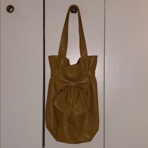 Summery everyday yellow shoulder bag